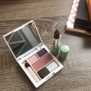 Clinique eyeshadow and lipstick set